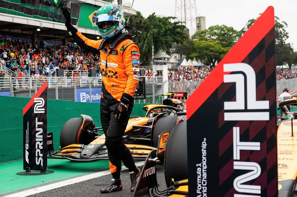 Sprint Pole man Oscar Piastri, McLaren MCL38, arrives in Parc Ferme  