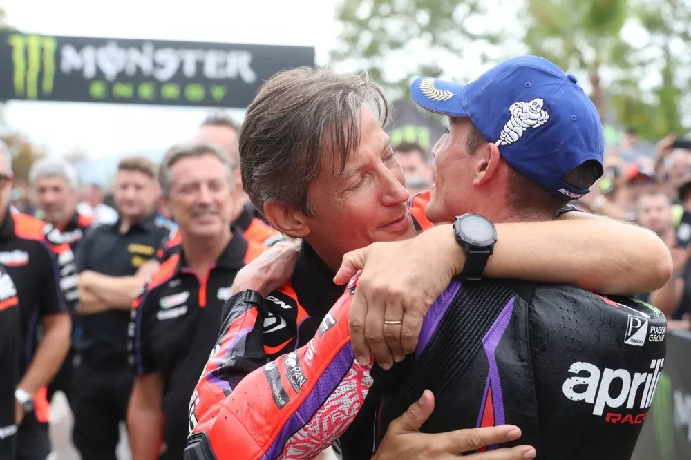 Massimo Rivola, Aprilia Racing CEO, Aleix Espargaro, Aprilia Racing Team