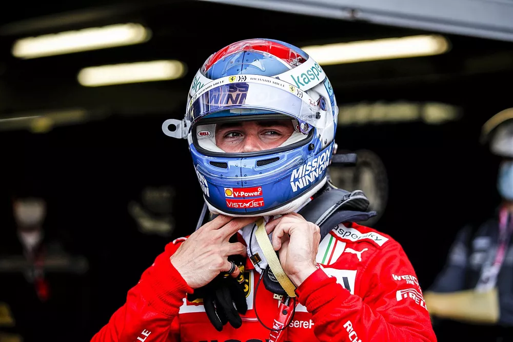 L'auteur de la pole position Charles Leclerc, Ferrari