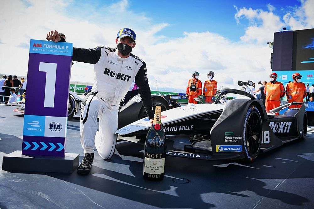 Ganador Edoardo Mortara, Venturi Racing, Silver Arrow 02 celebra