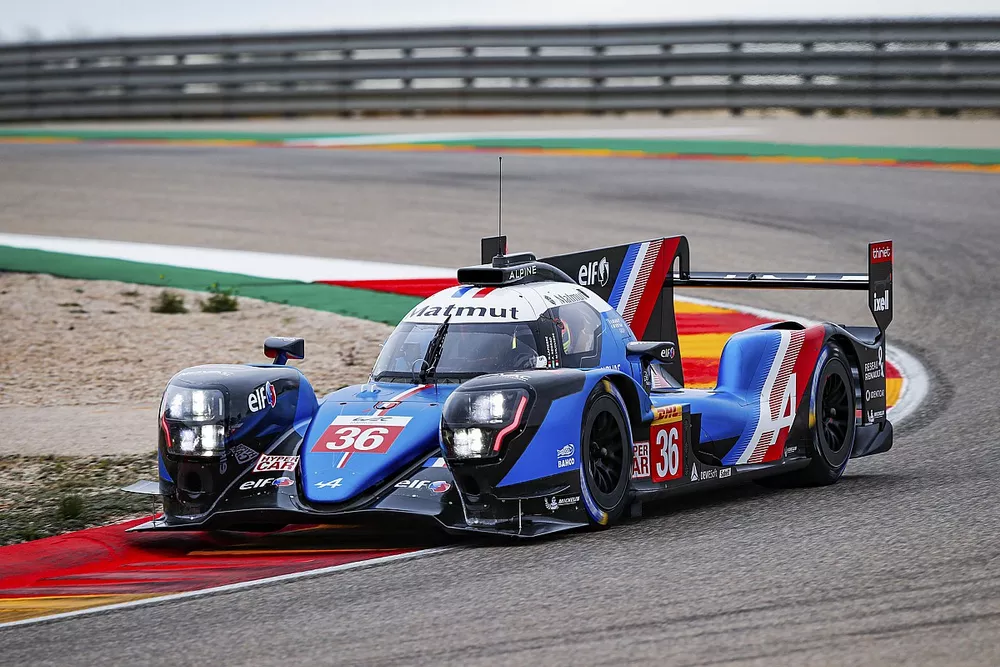 #36 Alpine A480 LMP1: Andr&eacute; Negr&atilde;o, Nicolas Lapierre, Matthieu Vaxiviere