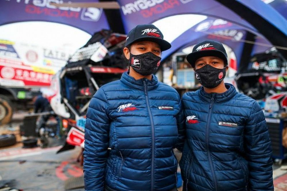 Aliyyah Koloc, Yasmeen Koloc