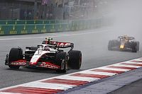 Hulkenberg disfruta de haber "molestado" a Checo P&eacute;rez en la sprint