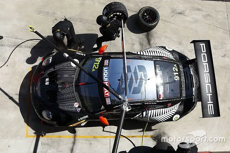 #912 EBM Porsche 911 GT3-R: Dirk Werner, Dennis Olsen, Matt Campbell