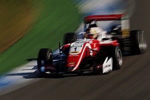 Zhou vence y Ticktum recorta puntos por los problemas de Schumacher