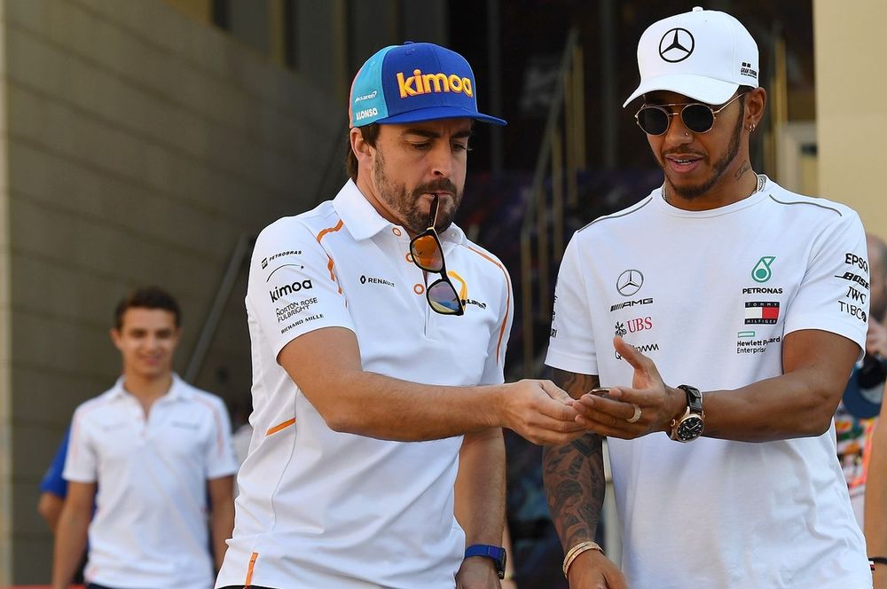 Fernando Alonso, McLaren, Lewis Hamilton, Mercedes AMG F1 and George Russell, Williams Racing
