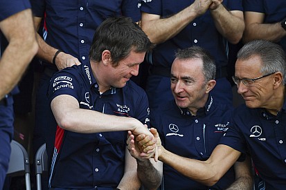 Williams'ta Lowe'un yerini Smedley alabilir