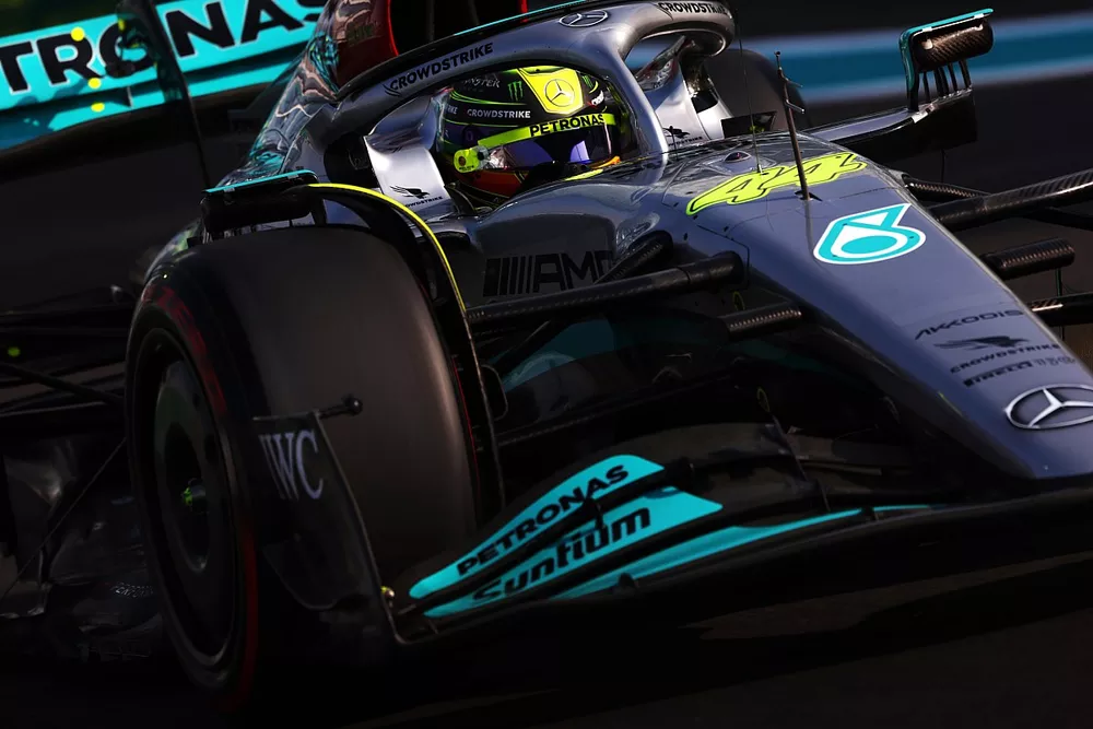 Lewis Hamilton, Mercedes W13