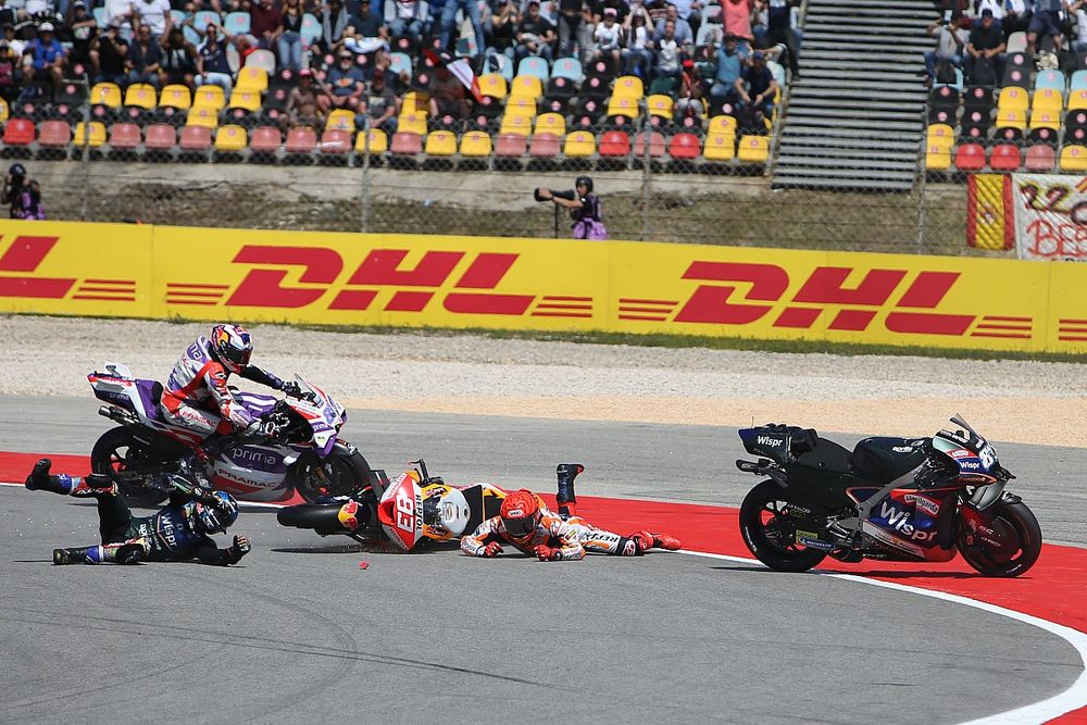 Marc Marquez, Repsol Honda Team, Miguel Oliveira, RNF MotoGP Racing, Jorge Martin, Pramac Racing crash