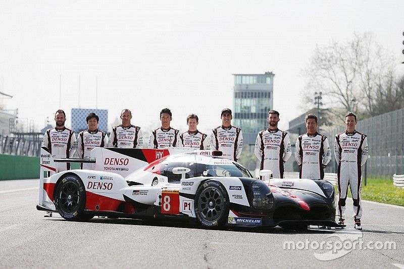 El nuevo Toyota Gazoo Racing Toyota TS050 Hybrid and the drivers: Anthony Davidson, Nicolas Lapierre