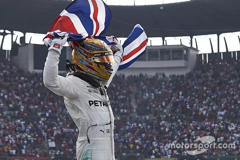 2017 World Champion Lewis Hamilton, Mercedes AMG F1