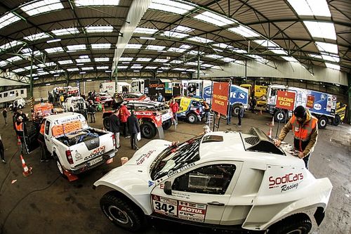 El Dakar ya calienta motores con el inicio de las verificaciones t&eacute;cnicas