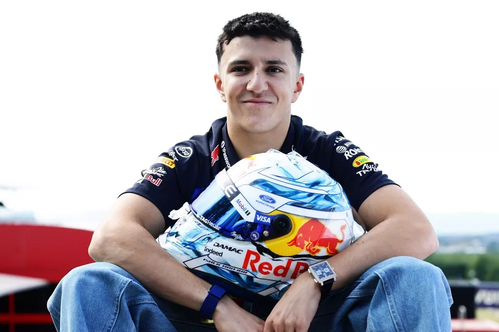 Isack Hadjar, Red Bull Racing