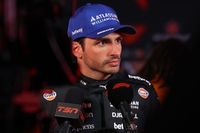 Carlos Sainz propone que analistas de TV se sumen al panel de comisarios de F1