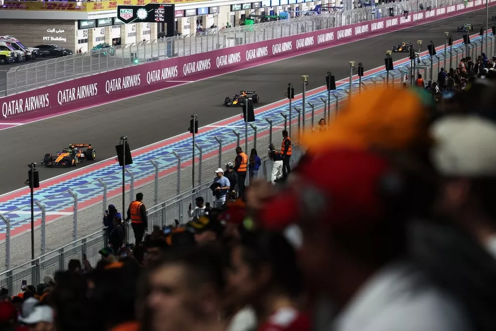 Lando Norris, McLaren, Max Verstappen, Red Bull Racing