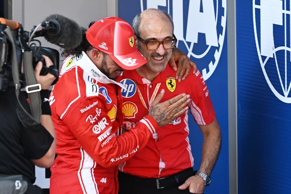 Carlo Santi va rester l'ingénieur de Lewis Hamilton