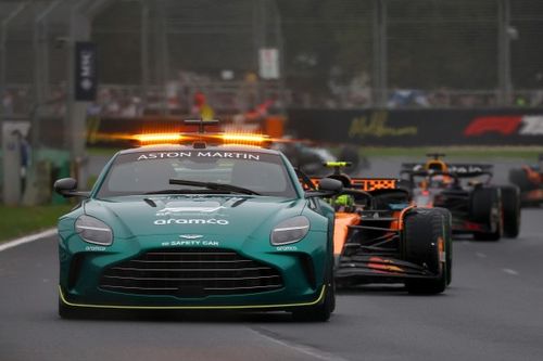 Verstappen: Quien se estrella detr&aacute;s del coche de seguridad "es realmente est&uacute;pido"