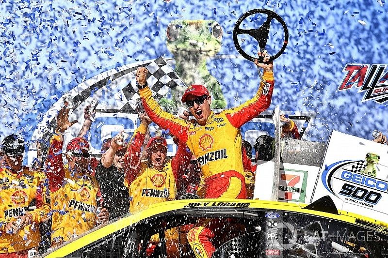 Joey Logano, Team Penske, Ford Fusion Shell Pennzoil celebrates his win in Victory Lane