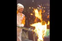 V&iacute;deo: Pecco Bagnaia enciende el pebetero con la antorcha ol&iacute;mpica