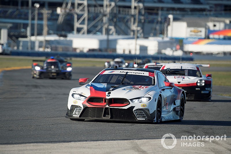 Piloto tem problemas de visto e Farfus é chamado para correr em Daytona
