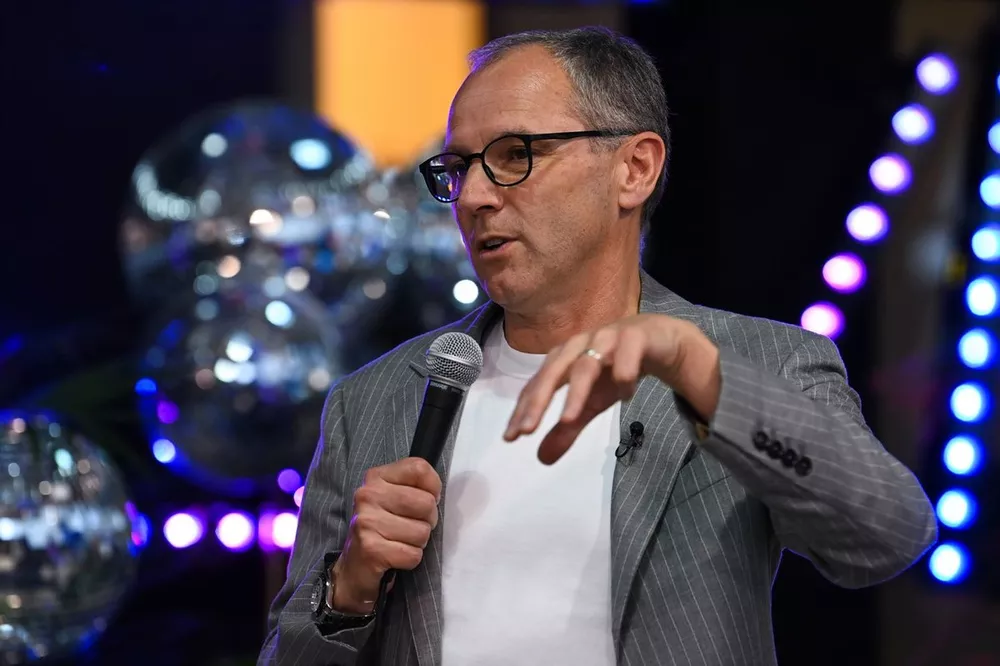 Stefano Domenicali, CEO, Formula 1 at the complimentary cruise give giveaway