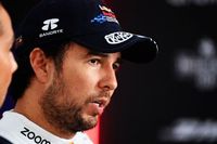 Checo Pérez habla sobre la salida de Newey: no creo que más gente se marche