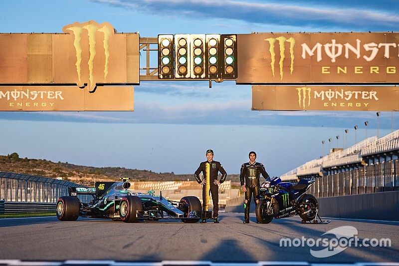 Lewis Hamilton, Yamaha MotoGP YZR-M1, Valentino Rossi, Mercedes-AMG F1 W08