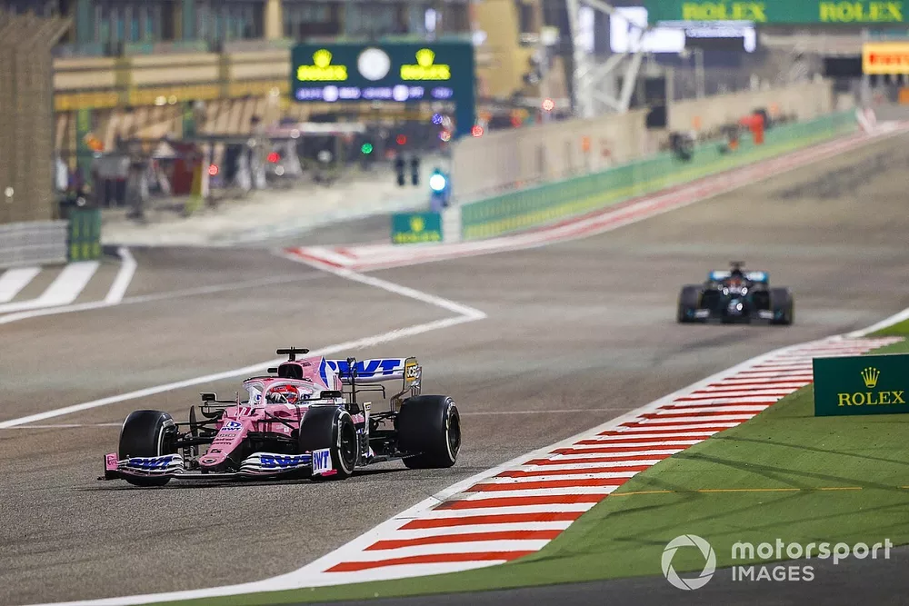 Sergio P&eacute;rez, Racing Point RP20, George Russell, Mercedes F1 W11