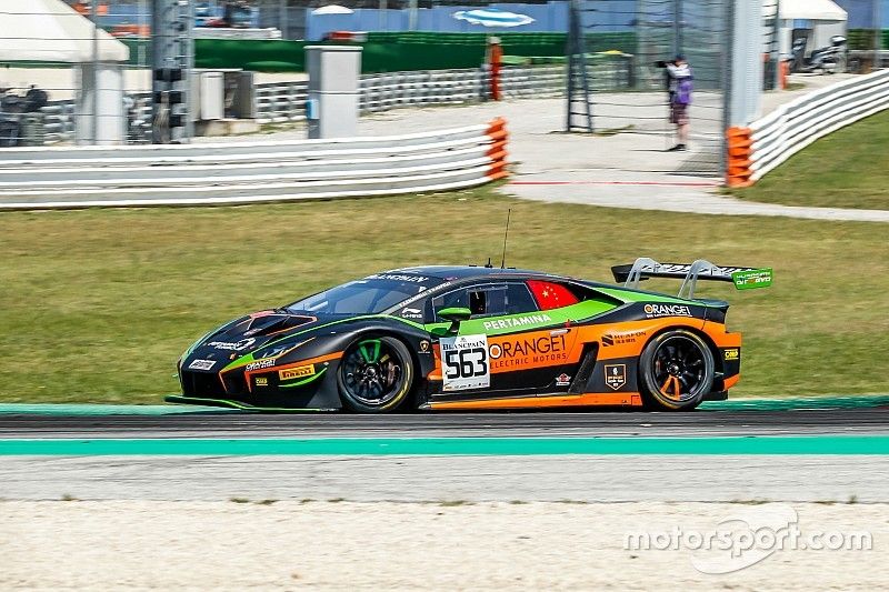 #563 Orange 1 FFF Racing Team Lamborghini Huracan GT3 Evo: Andrea Caldarelli, Marco Mapelli