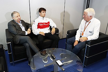 La conversación exclusiva entre Leclerc y la FIA hablando del Halo