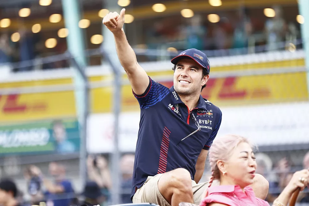 Sergio P&eacute;rez, Red Bull Racing, en el desfile de pilotos