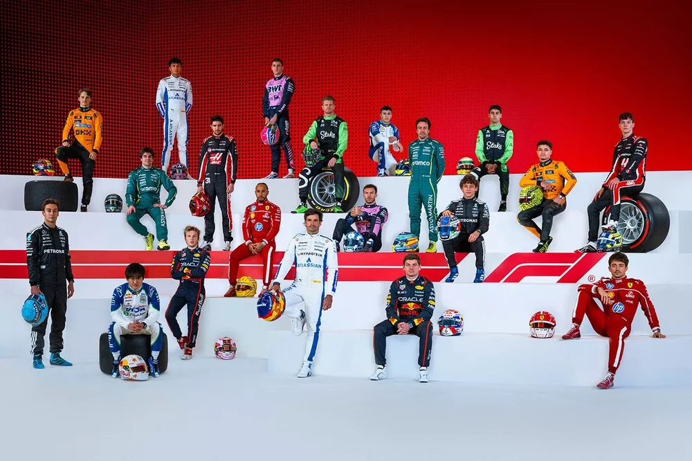 Fotograf&iacute;a grupal de los pilotos de la temporada 2025 de F1