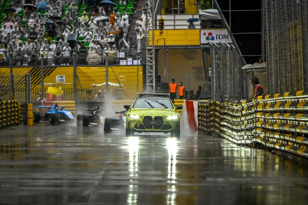 Safety car on track