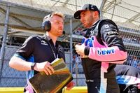 Alpine porozumie się z Oconem