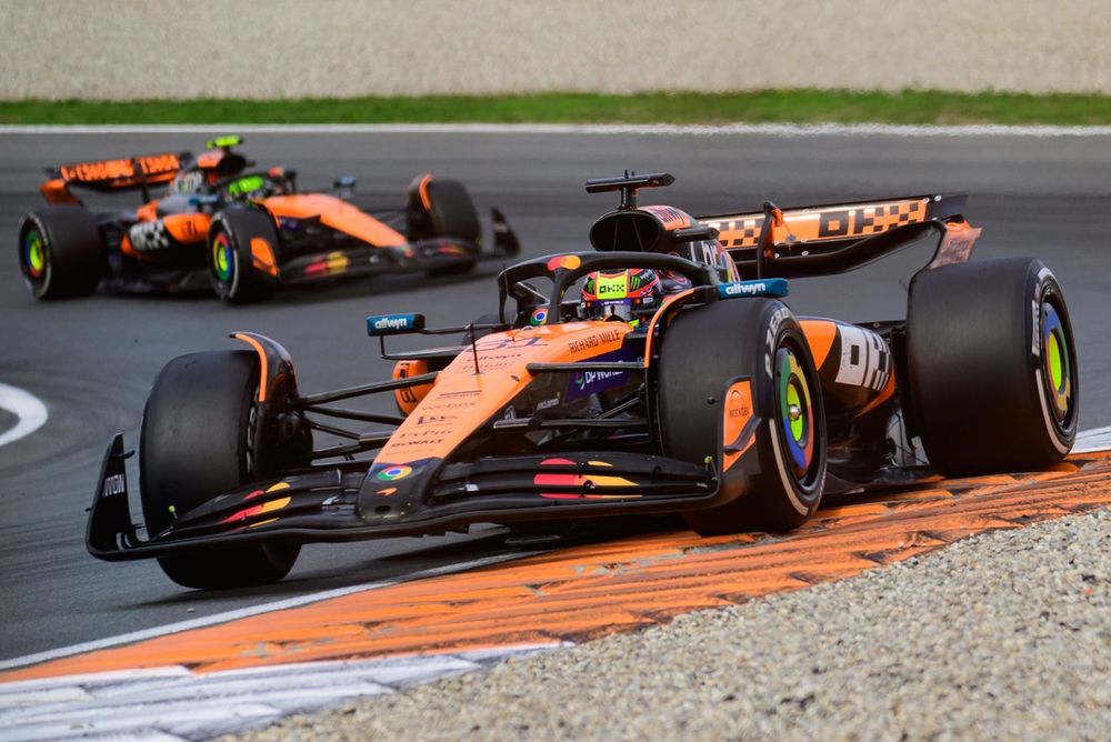 Oscar Piastri, McLaren, Lando Norris, McLaren