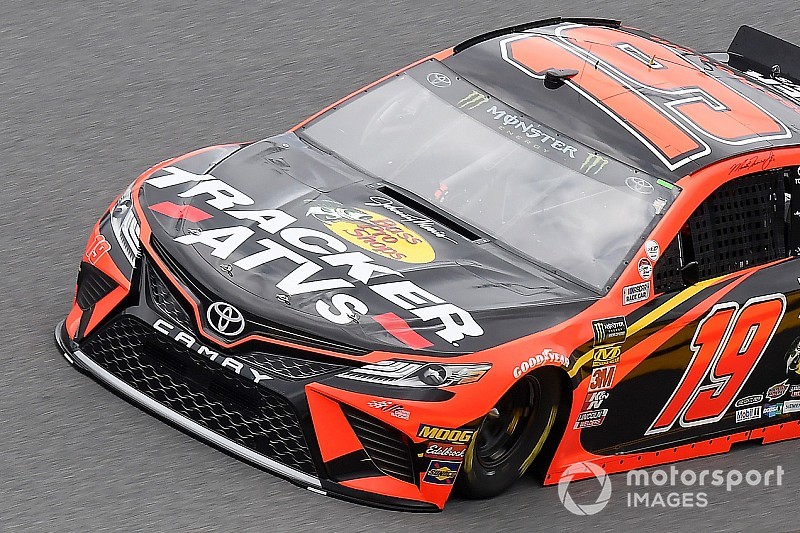 Martin Truex Jr. leads first Daytona 500 practice session