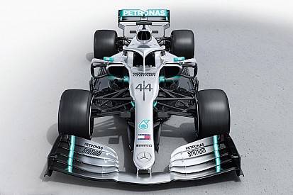 Mercedes ha presentato la sua arma 2019: ecco la W10 di Hamilton e Bottas