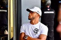 Hamilton a su hermano: "&iquest;Puedes hablar sin que nadie te escuche?"