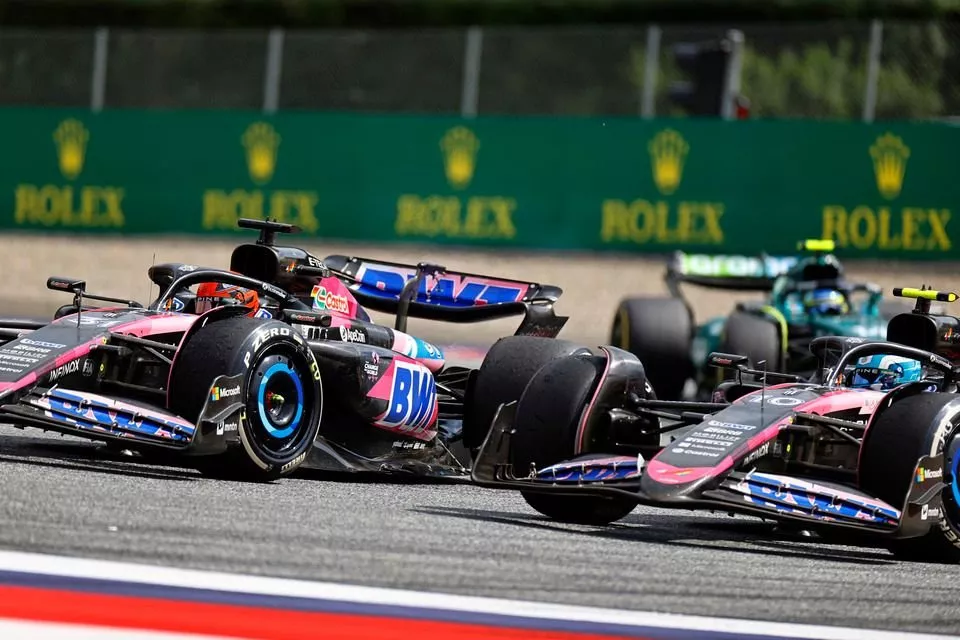 Esteban Ocon, Alpine A524, &agrave; la lutte avec Pierre Gasly, Alpine A524