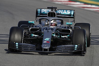 Hamilton has little good to say about 2019 F1 tyres