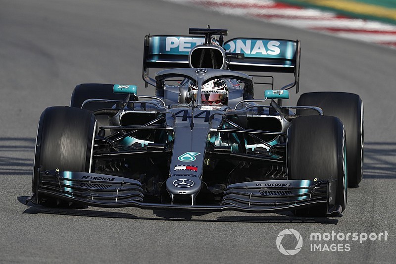 Hamilton juge les pneus 2019 un peu