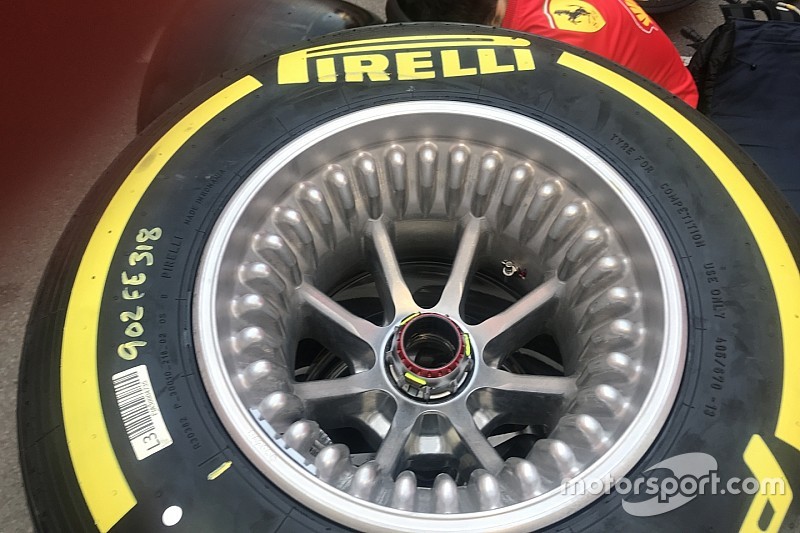 Ferrari: i cerchi bugnati con i fori cominciano a funzionare anche sulla SF90