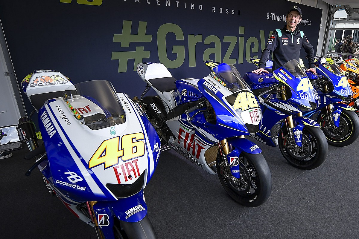 MotoGPを去るロッシに、16年共にした愛機YZR-M1がラブレター。タイトル