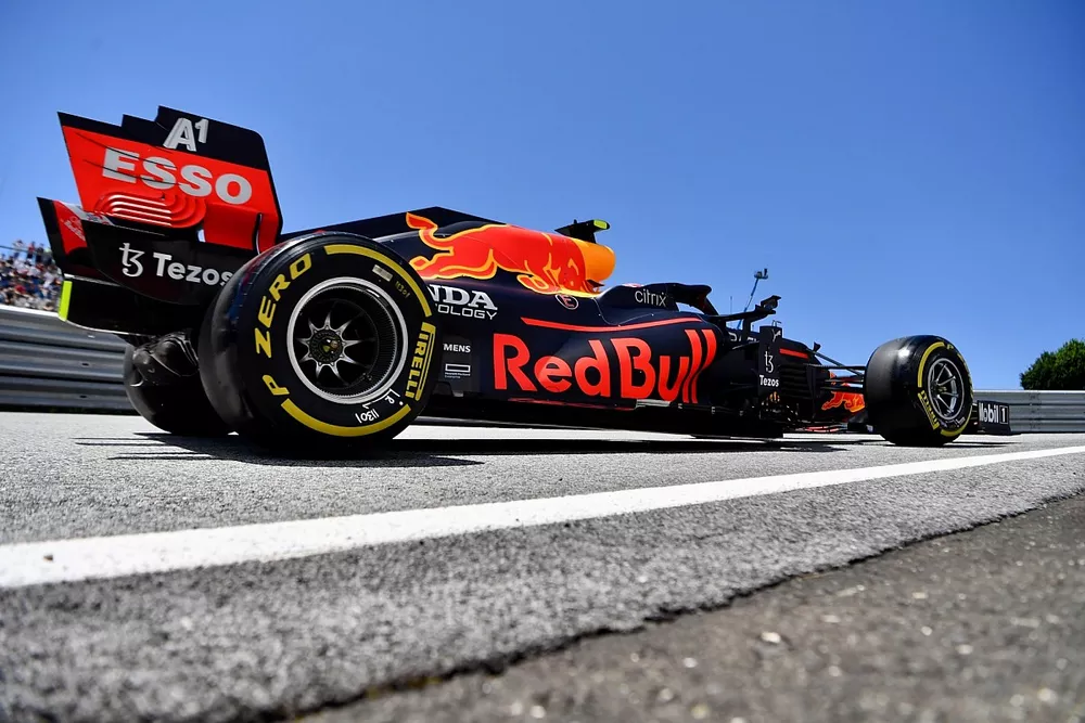 Sergio P&eacute;rez, Red Bull Racing RB16B