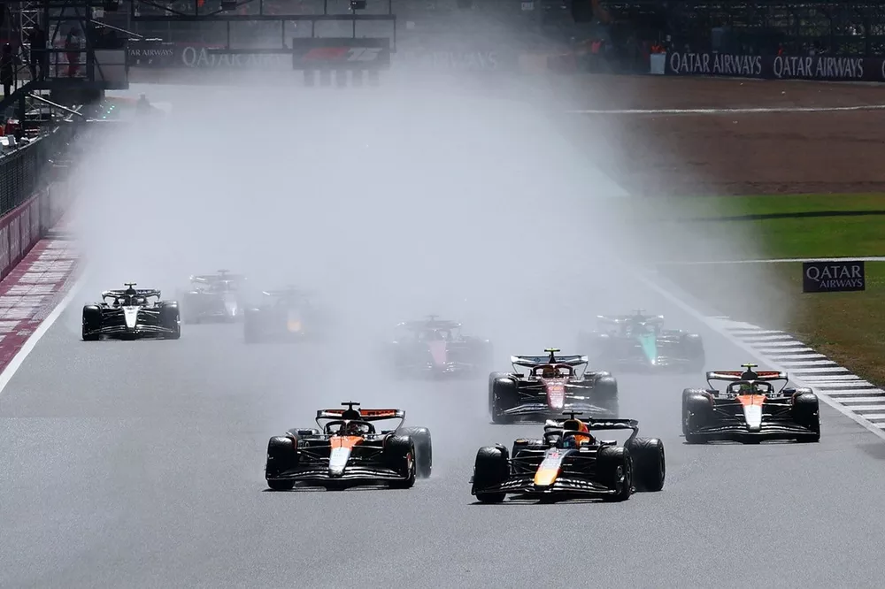 Max Verstappen, Red Bull Racing mène au départ
