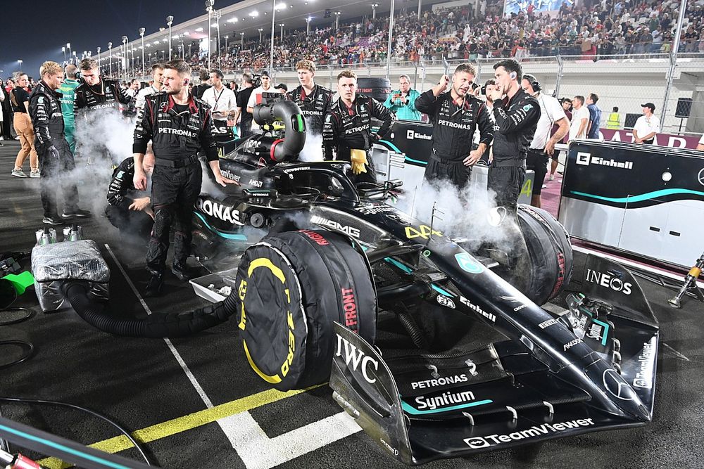 Lewis Hamilton, Mercedes F1 W14, on the grid