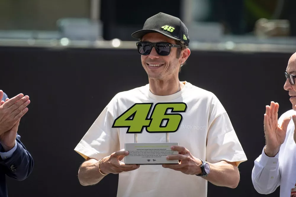 レジェンドライダーのロッシ、自分の番号と同じ46歳迎える。2児の父と