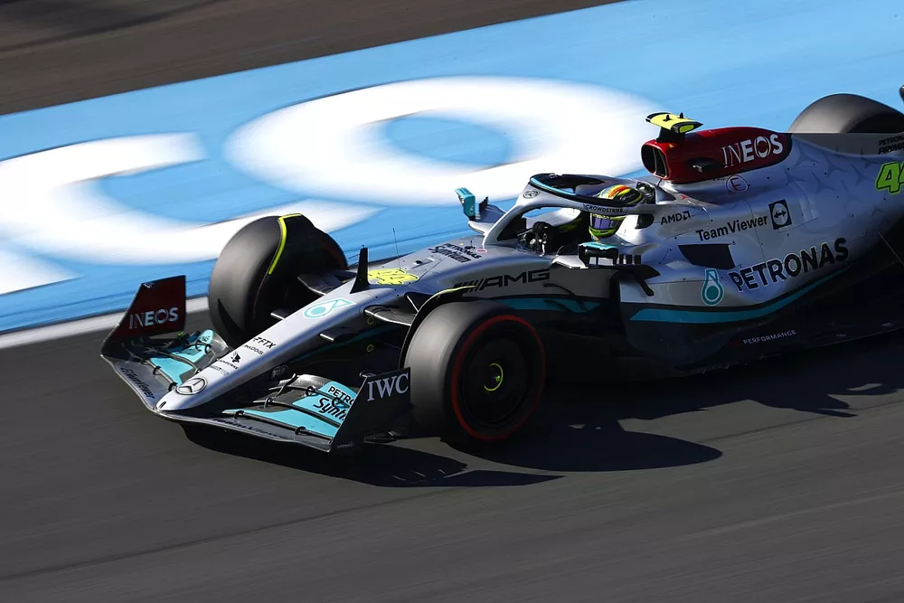 Lewis Hamilton, Mercedes W13