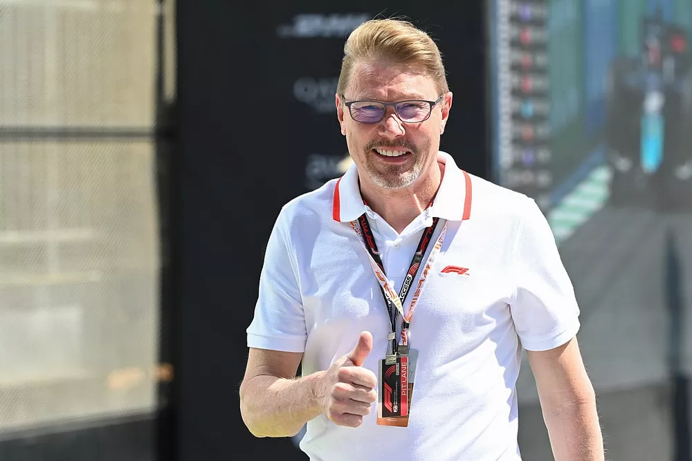 Mika Hakkinen, arriva al circuito