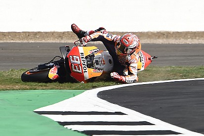 Márquez: “Si ha cobrado el que ha reasfaltado, se lo tendría que hacer mirar”